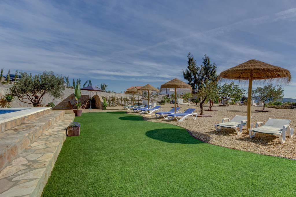 Villa Damara Albox Luaran gambar