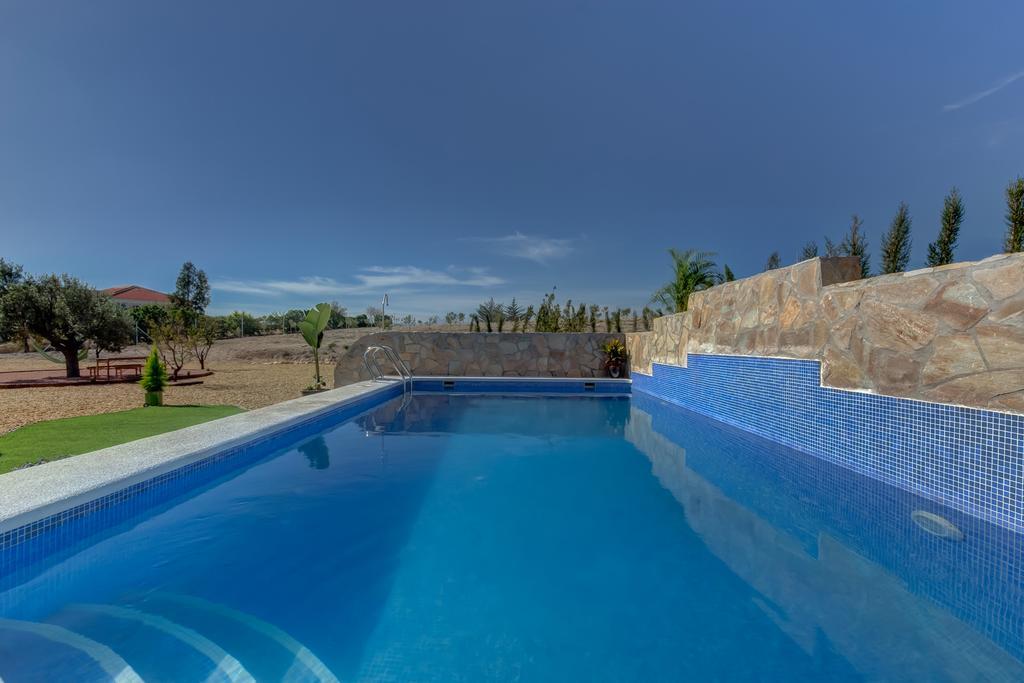 Villa Damara Albox Luaran gambar