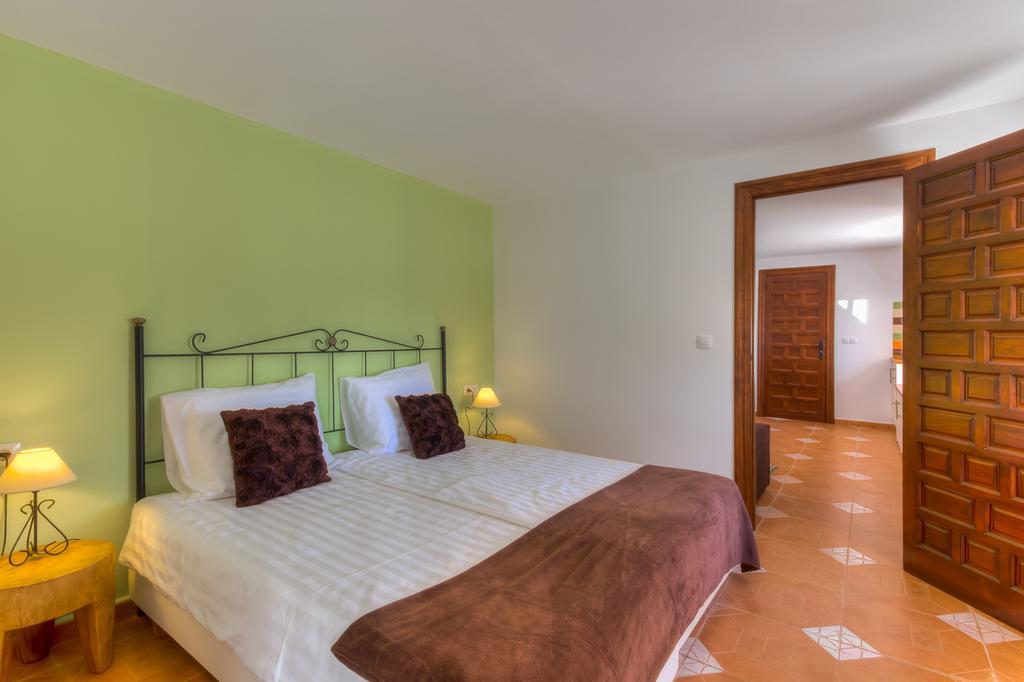 Villa Damara Albox Luaran gambar