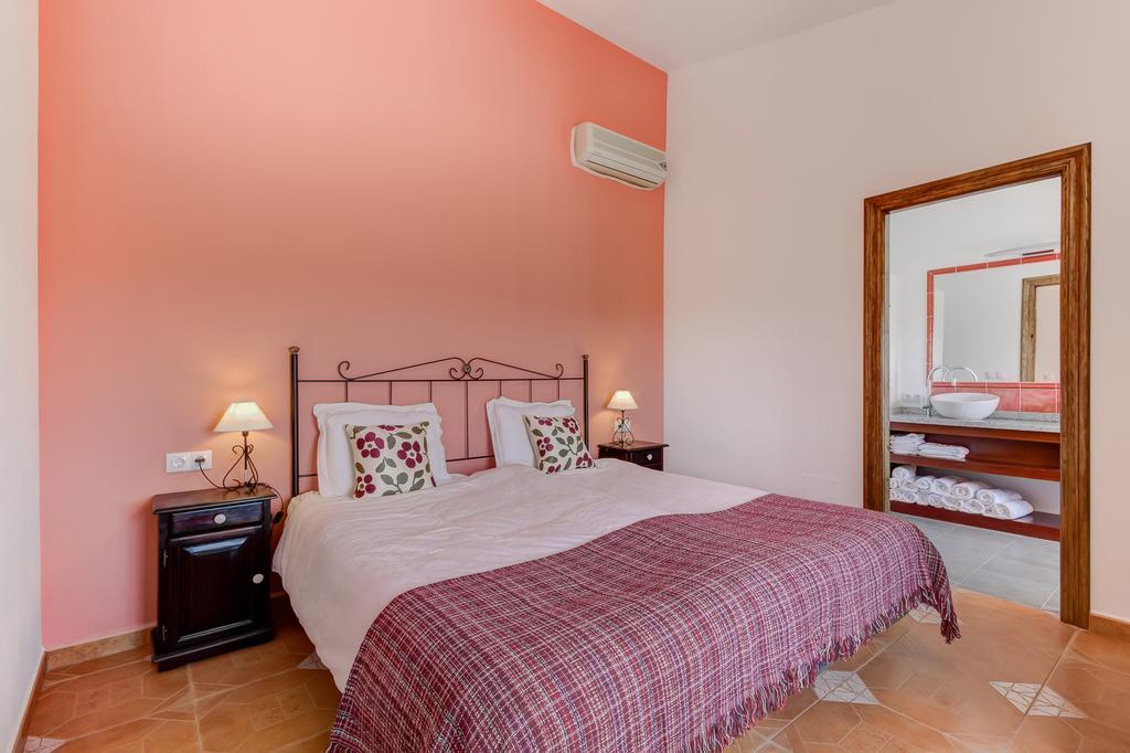 Villa Damara Albox Luaran gambar