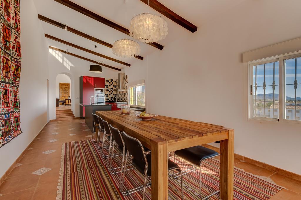 Villa Damara Albox Luaran gambar