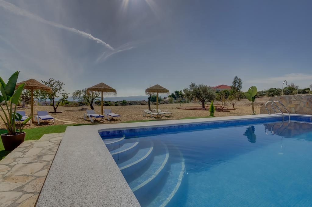 Villa Damara Albox Luaran gambar