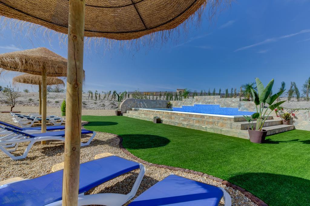 Villa Damara Albox Luaran gambar