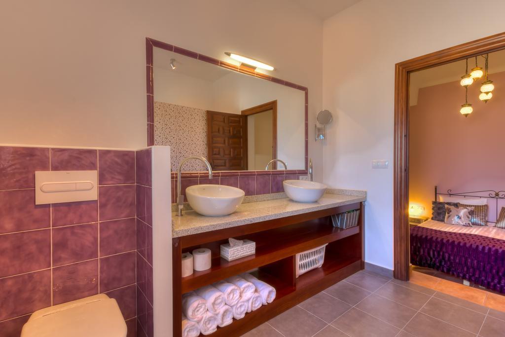 Villa Damara Albox Luaran gambar